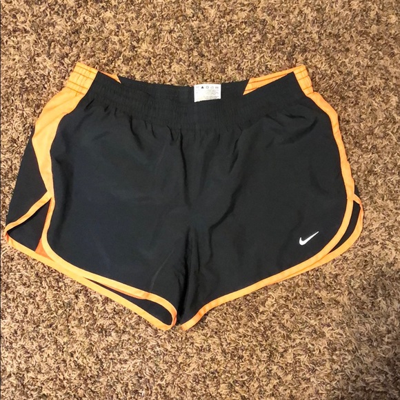 Nike Shorts - Picture 1 of 3